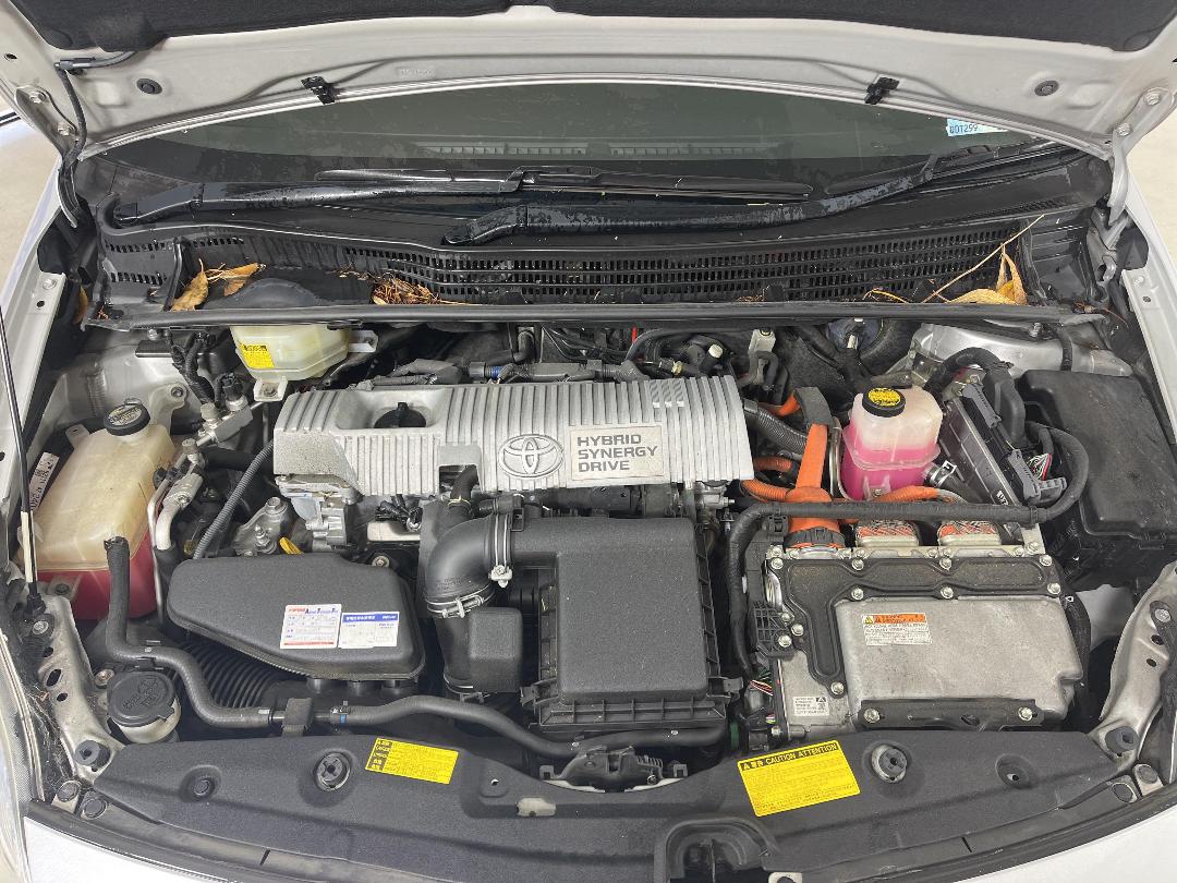 Photo '13' of Toyota Prius