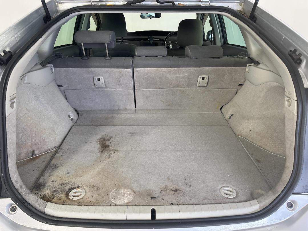 Photo '14' of Toyota Prius