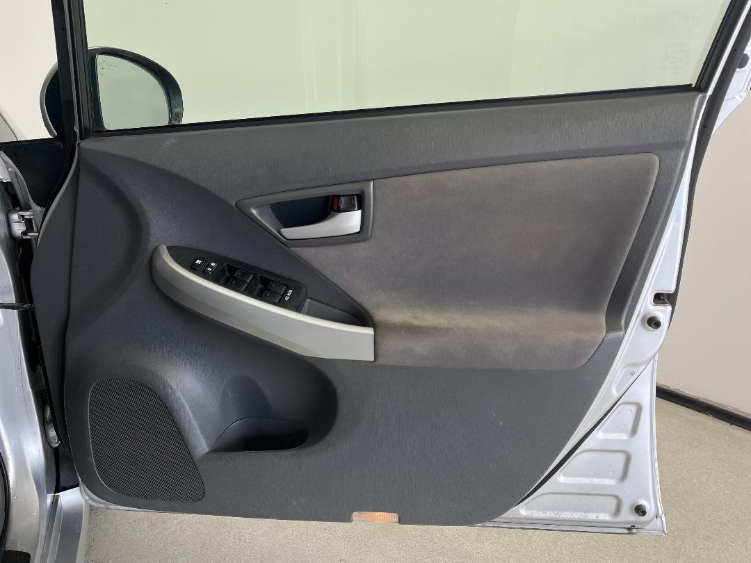 Photo '15' of Toyota Prius