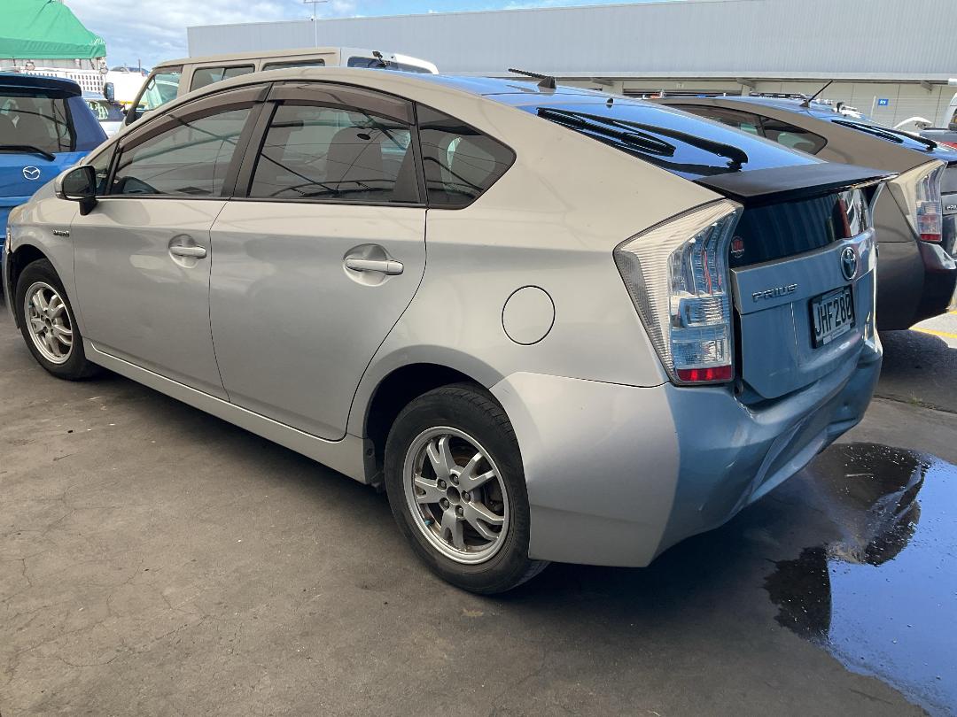 Photo '9' of Toyota Prius