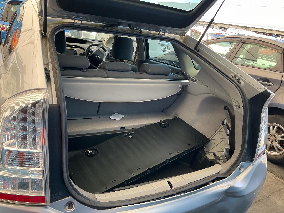 Photo '11' of Toyota Prius