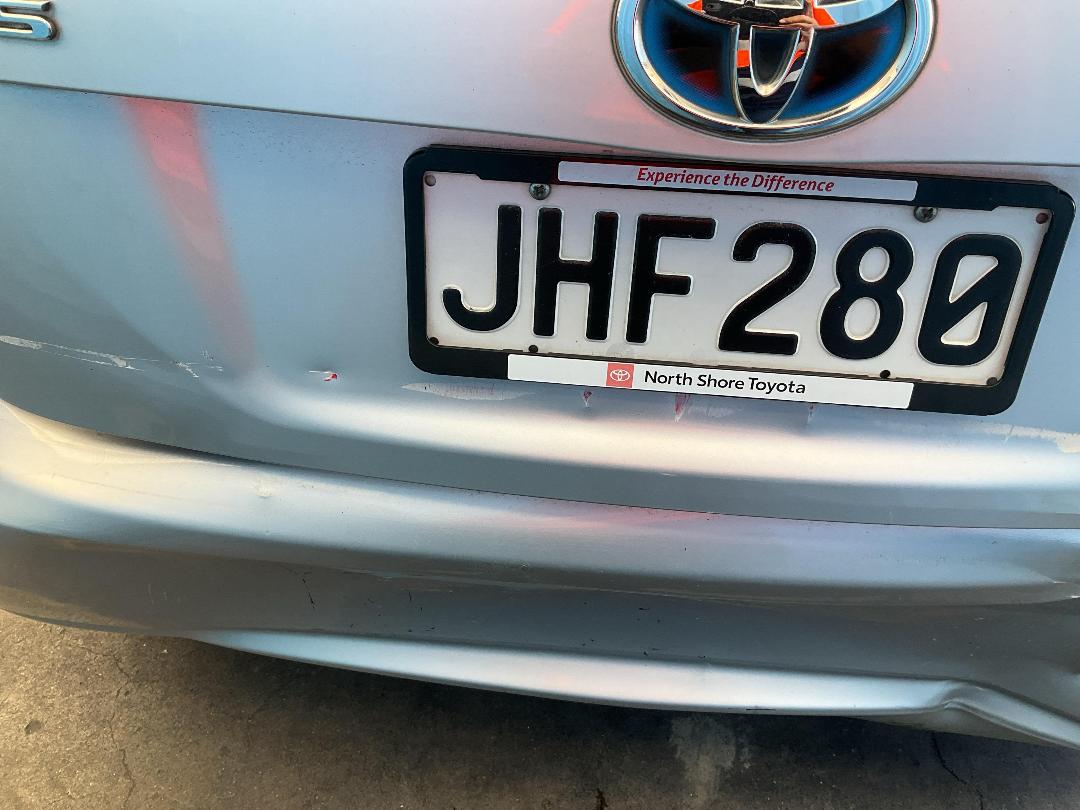 Photo '13' of Toyota Prius