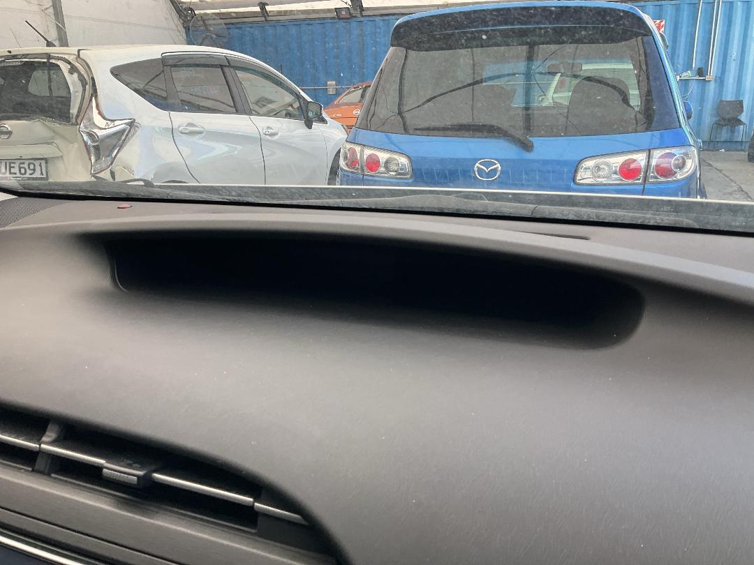 Photo '24' of Toyota Prius