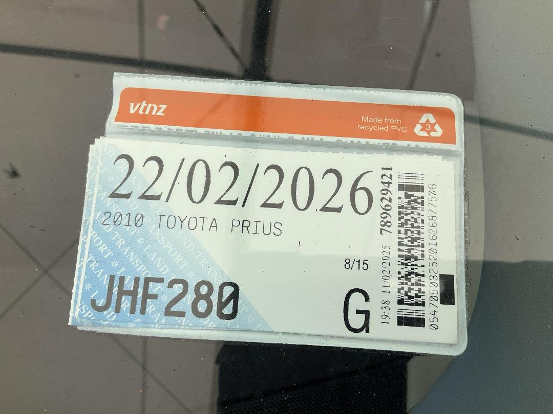 Photo '28' of Toyota Prius