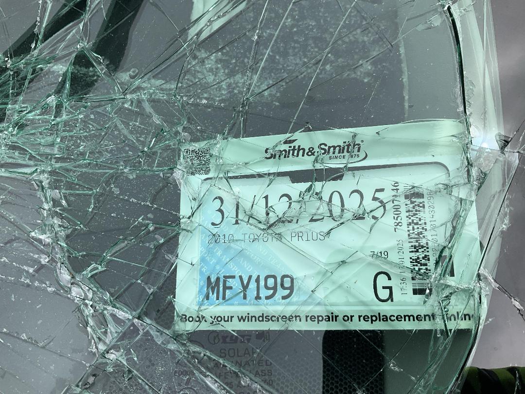 Photo '13' of Toyota Prius