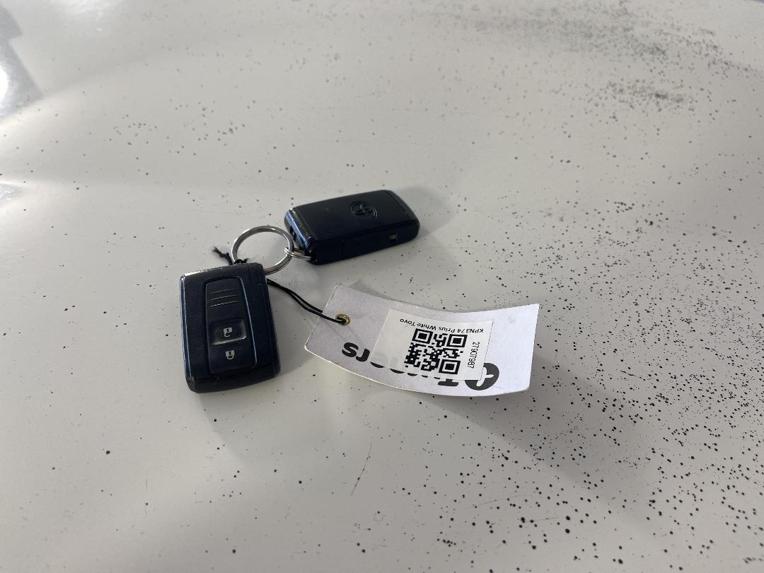 Photo '22' of Toyota Prius