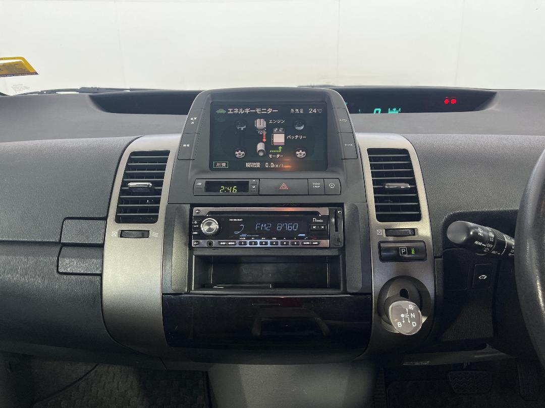 Photo '18' of Toyota Prius