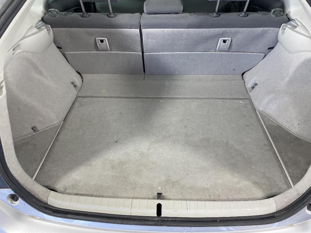 Photo '12' of Toyota Prius