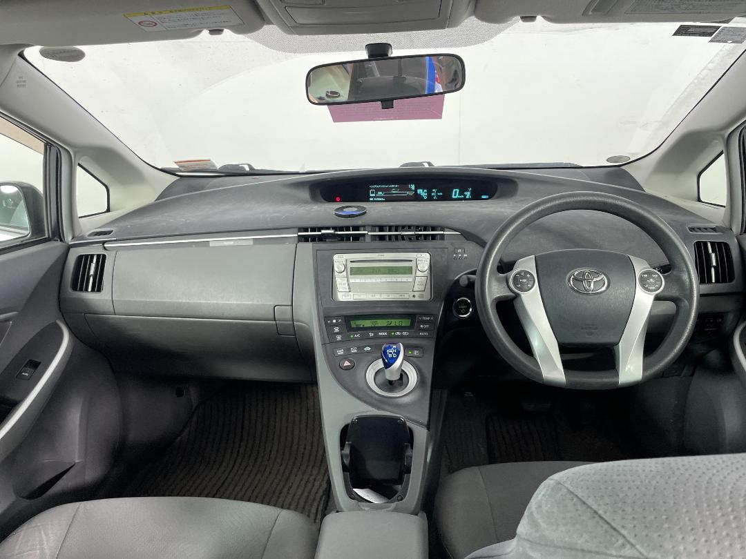 Photo '15' of Toyota Prius