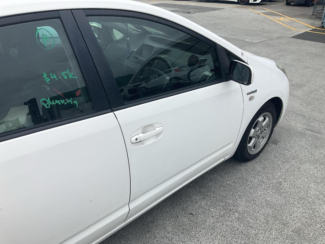 Photo '3' of Toyota Prius Photo '3' of Toyota Prius