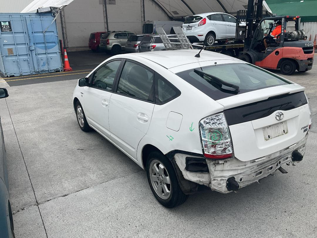 Photo '8' of Toyota Prius Photo '8' of Toyota Prius