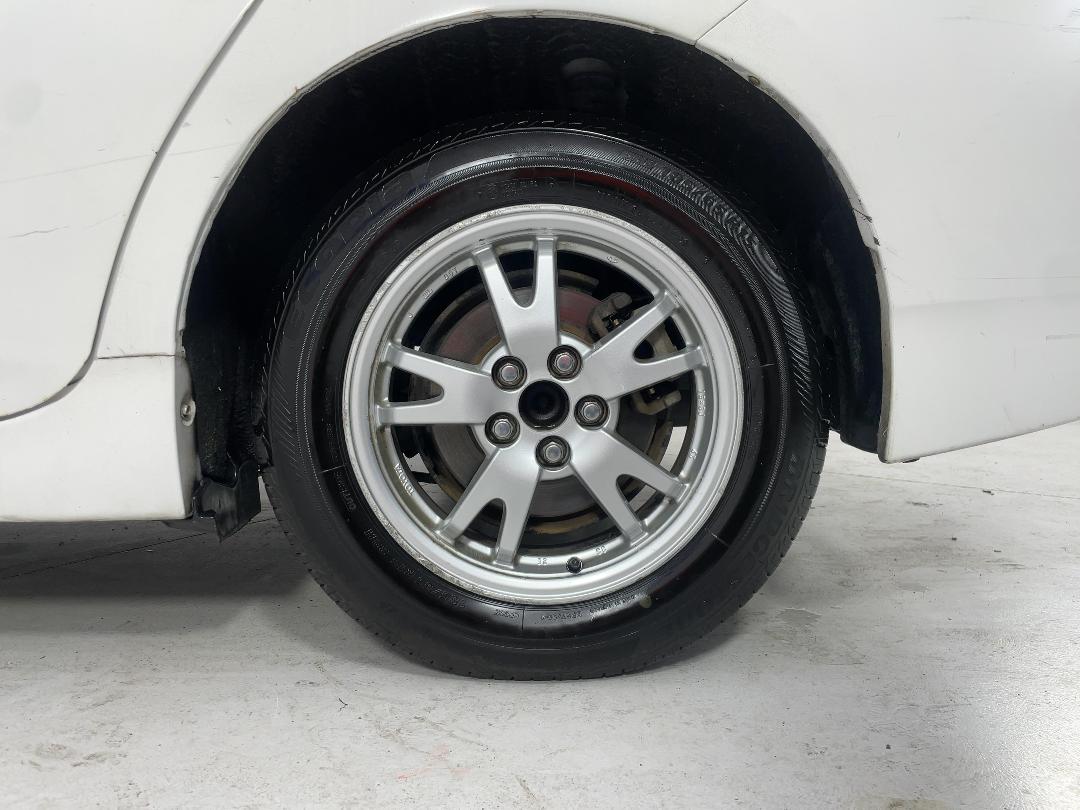 Photo '11' of Toyota Prius