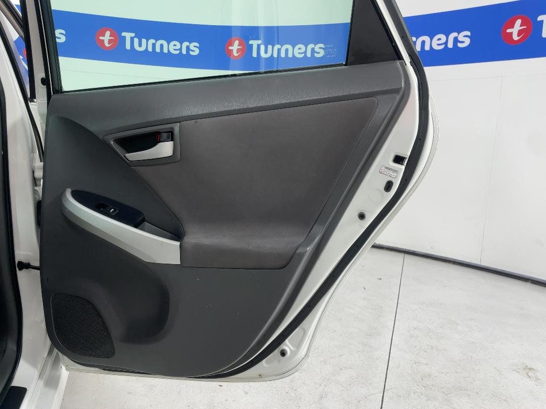 Photo '19' of Toyota Prius