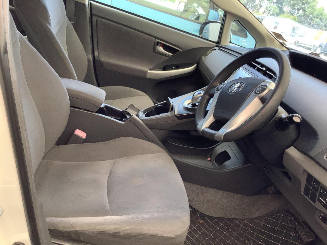 Photo '9' of Toyota Prius Photo '9' of Toyota Prius