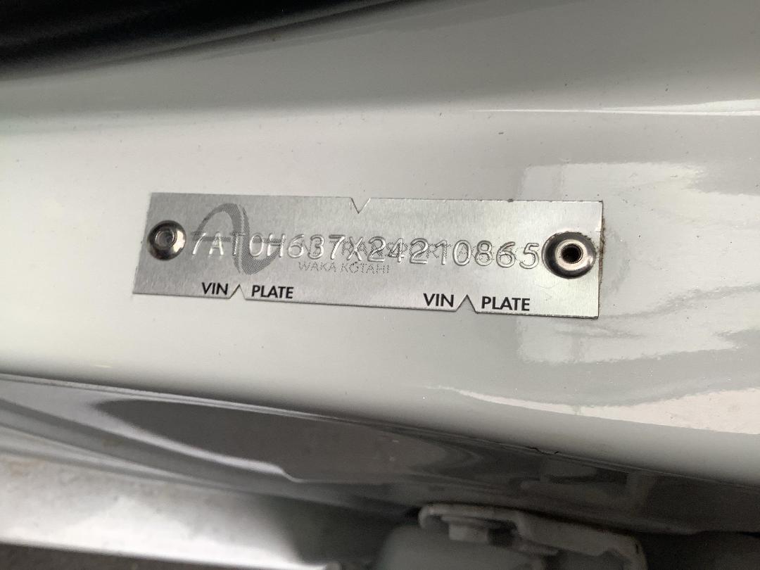 Photo '13' of Toyota Prius Photo '13' of Toyota Prius