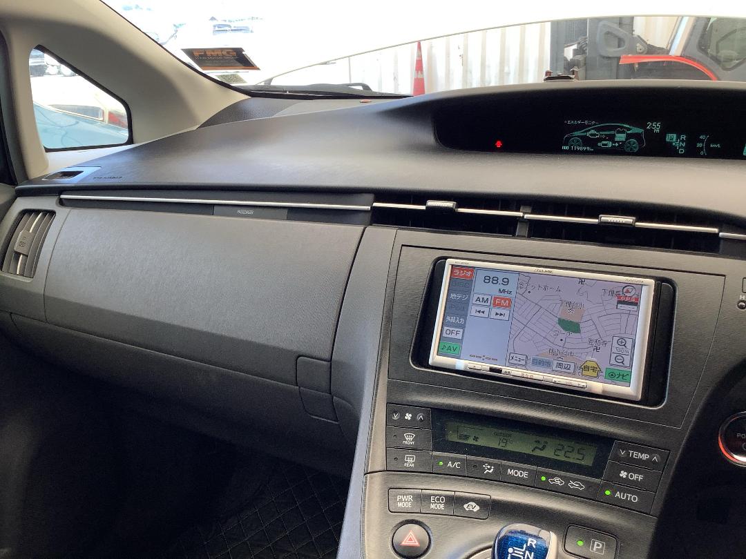 Photo '16' of Toyota Prius Photo '16' of Toyota Prius