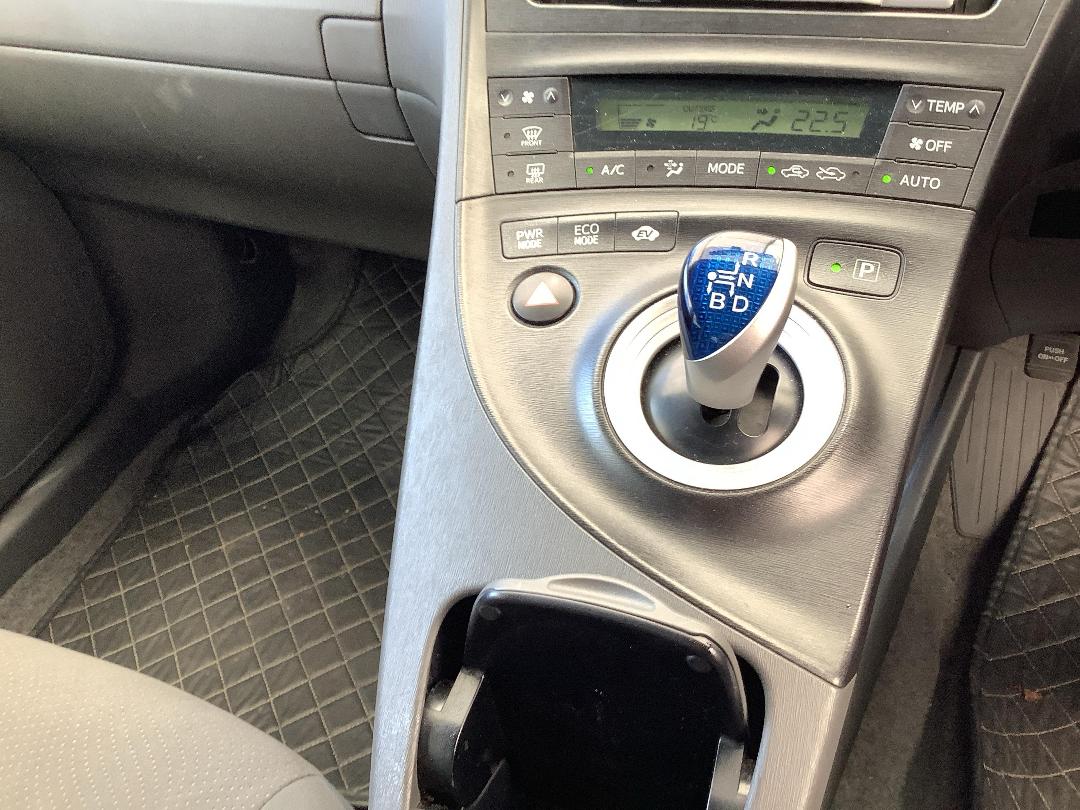 Photo '15' of Toyota Prius Photo '15' of Toyota Prius