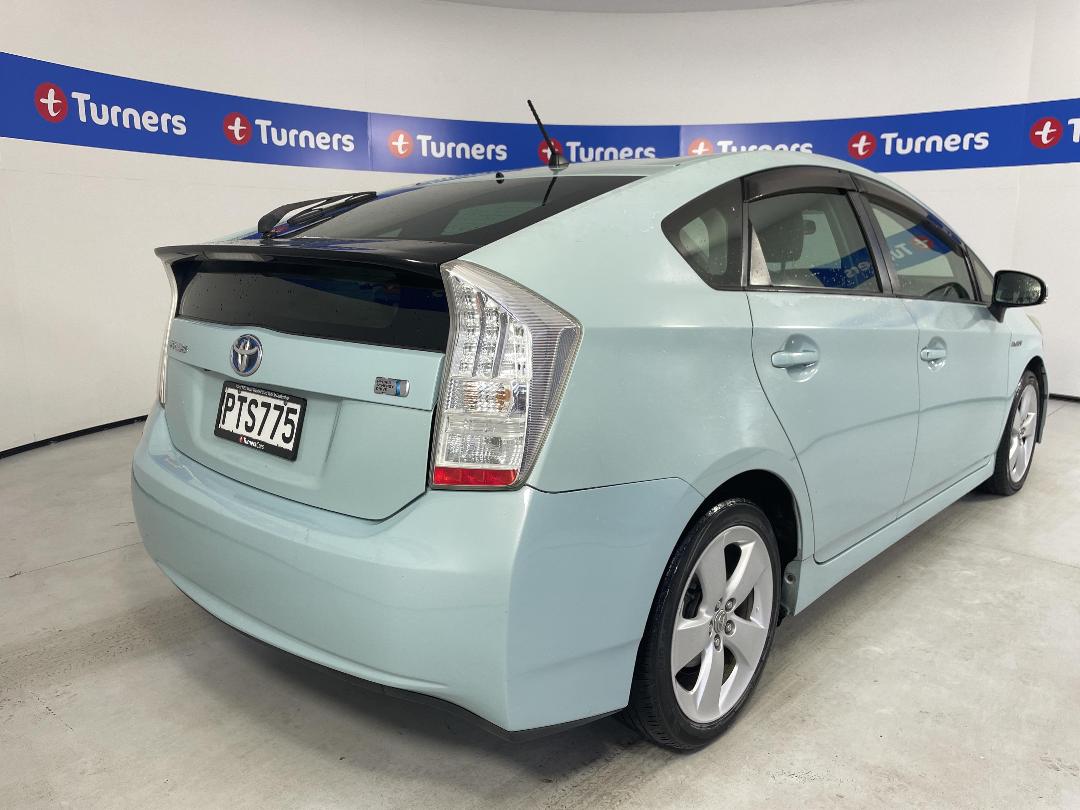 Photo '7' of Toyota Prius Photo '7' of Toyota Prius