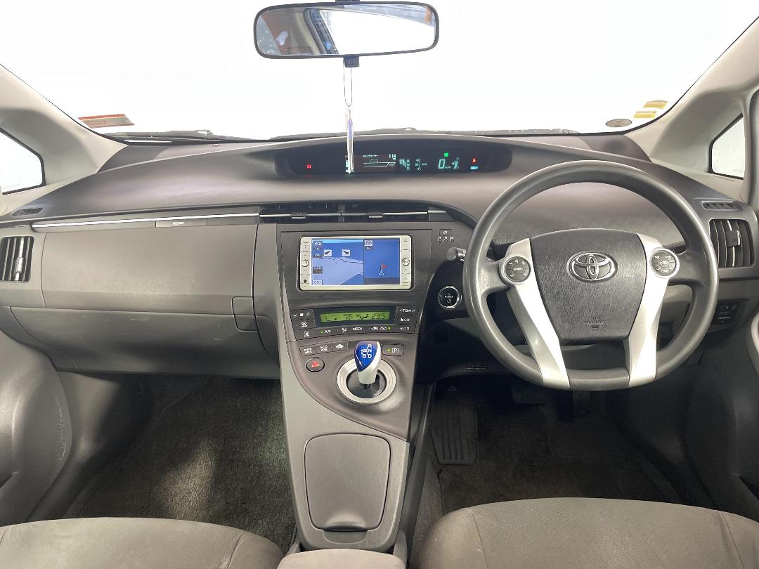 Photo '17' of Toyota Prius Photo '17' of Toyota Prius