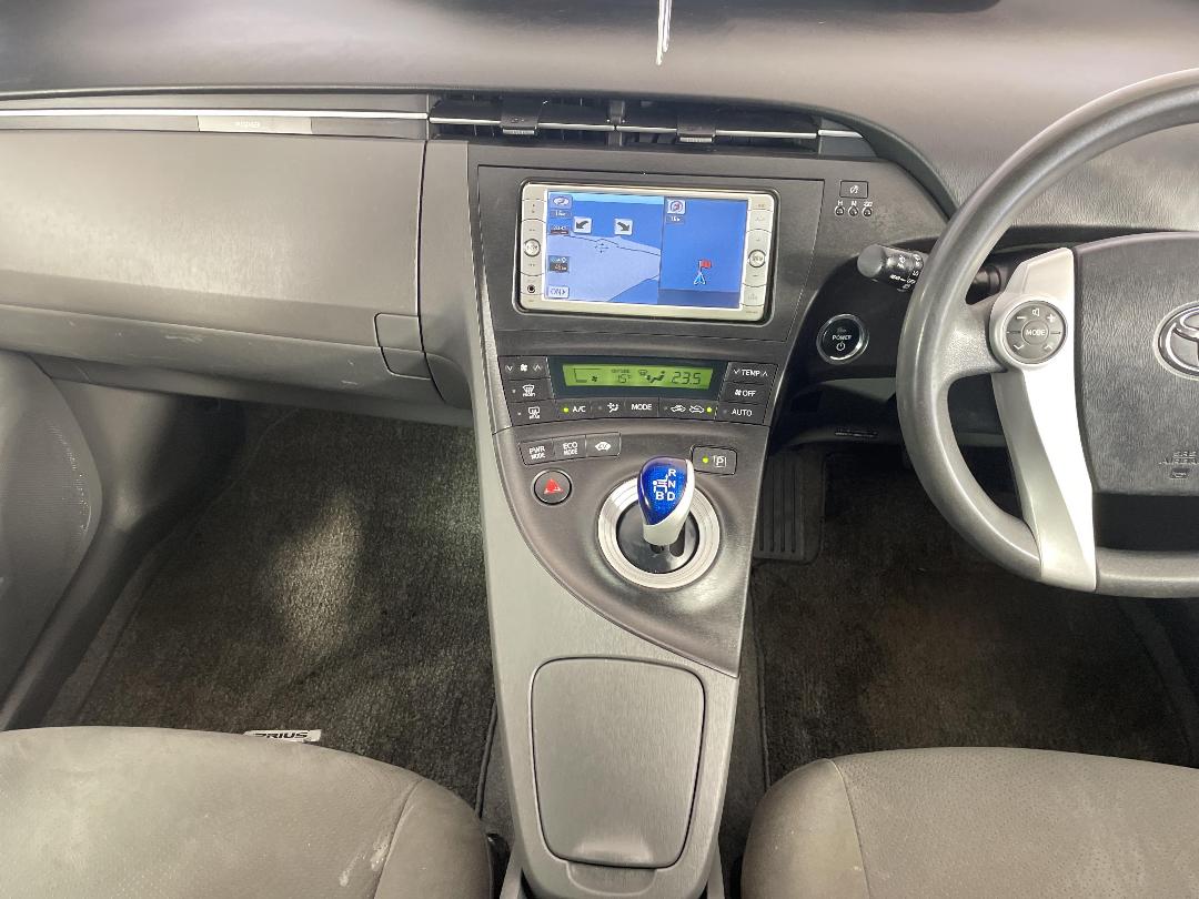 Photo '18' of Toyota Prius Photo '18' of Toyota Prius