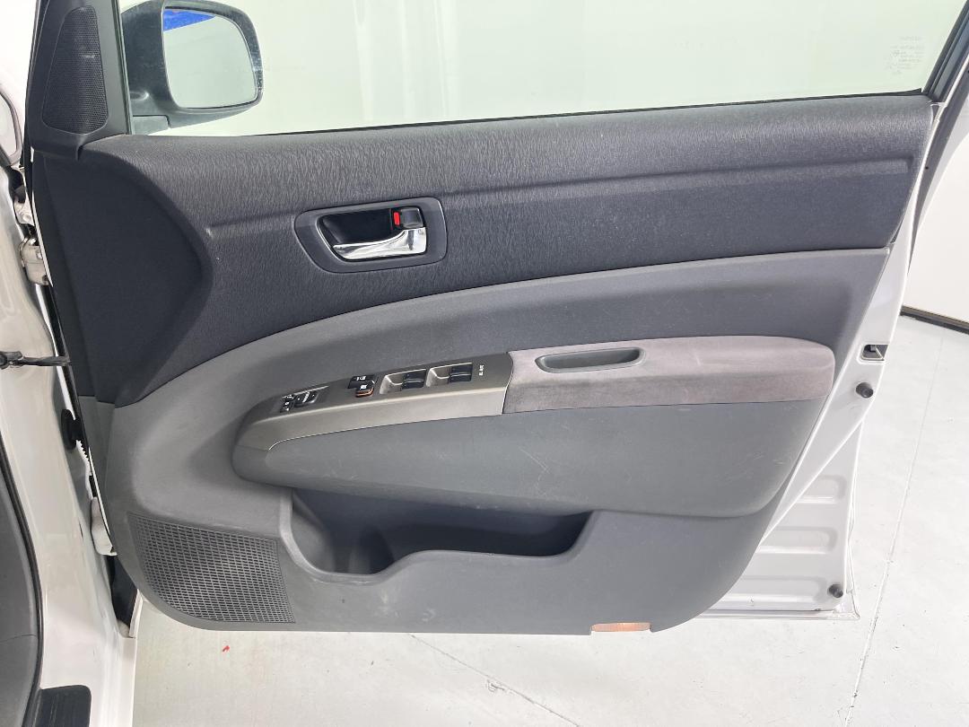 Photo '15' of Toyota Prius Photo '15' of Toyota Prius