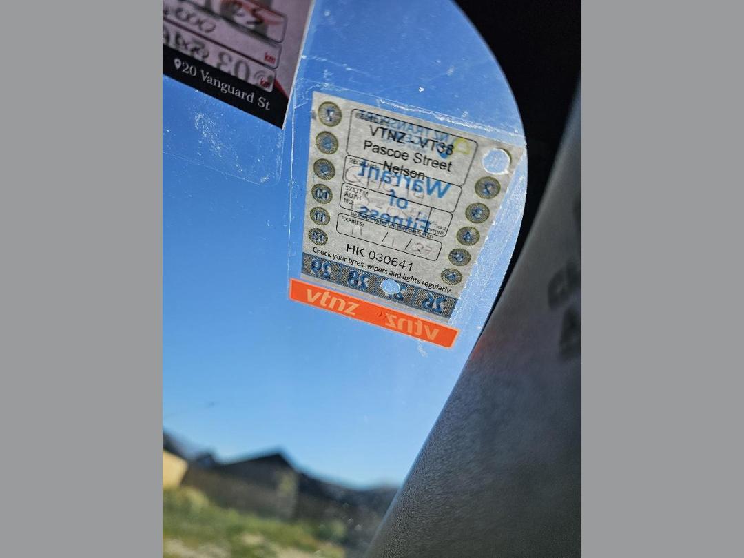 Photo '7' of Toyota Prius