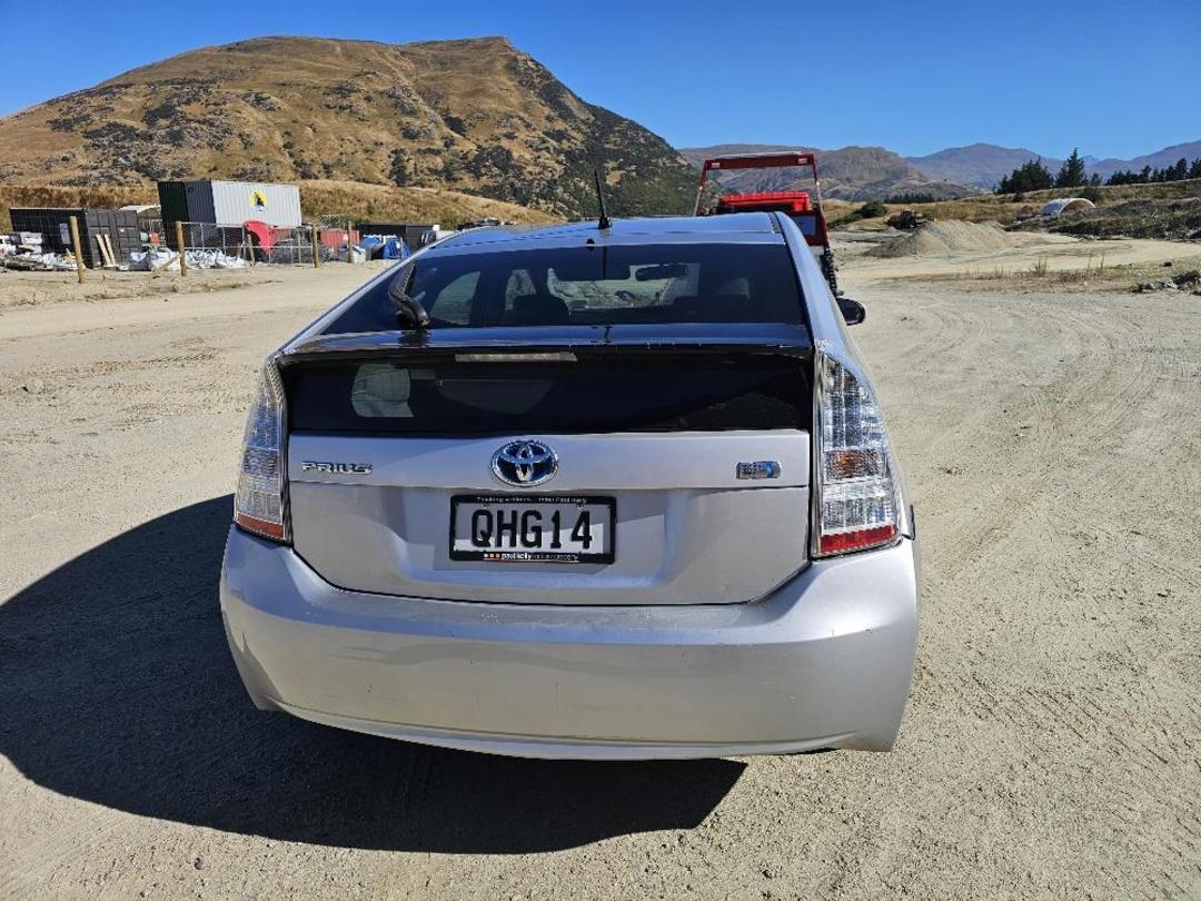 Photo '14' of Toyota Prius