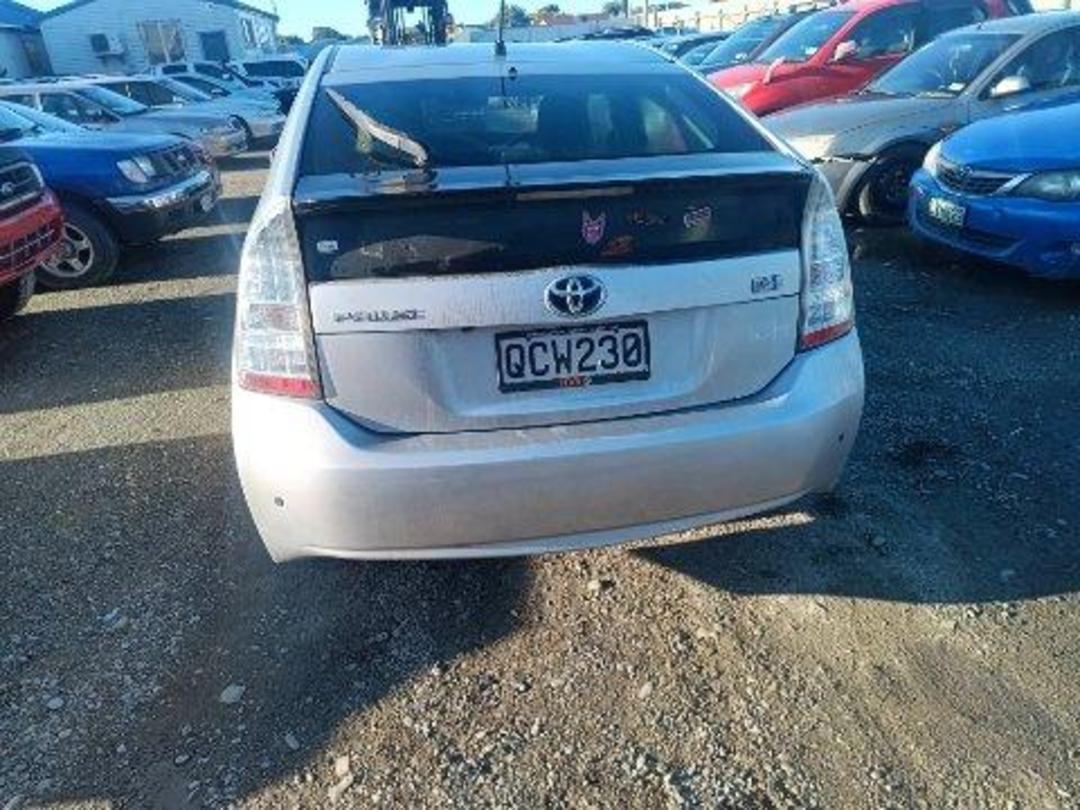 Photo '6' of Toyota Prius