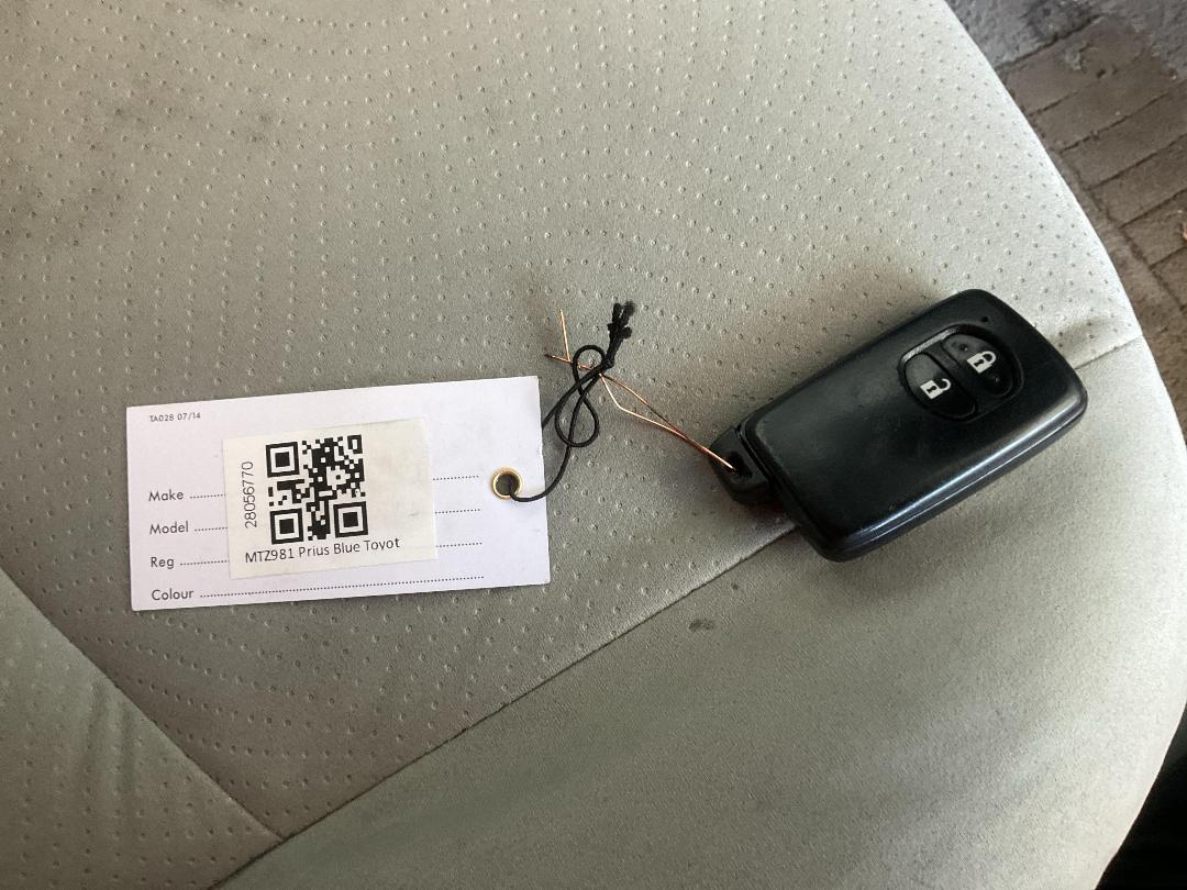 Photo '17' of Toyota Prius Hybrid