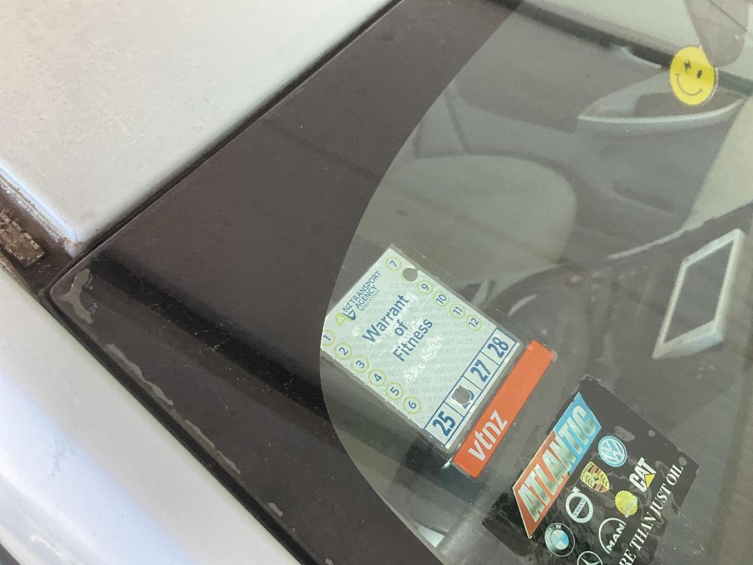 Photo '21' of Toyota Prius Hybrid