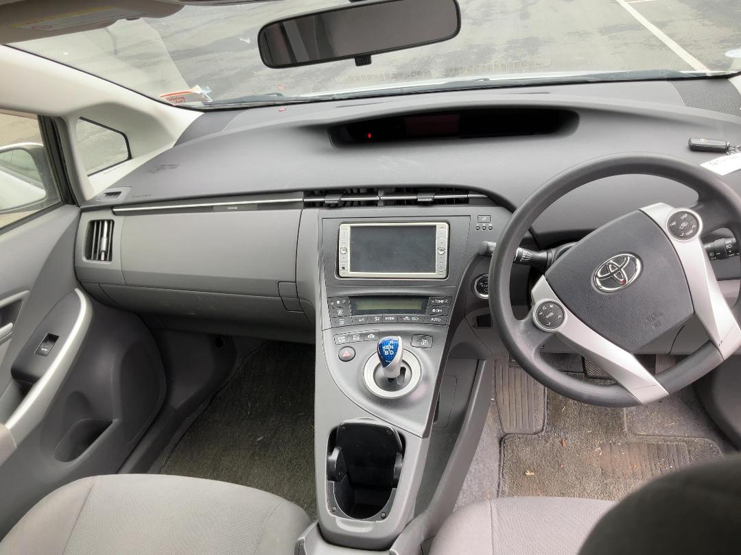 Photo '18' of Toyota Prius