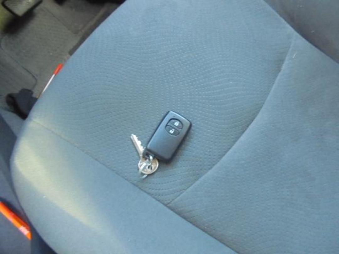 Photo '16' of Toyota Prius Hybrid