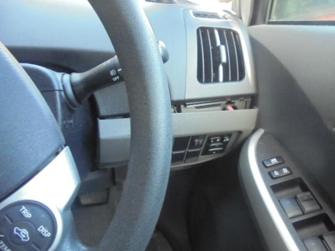 Photo '18' of Toyota Prius Hybrid