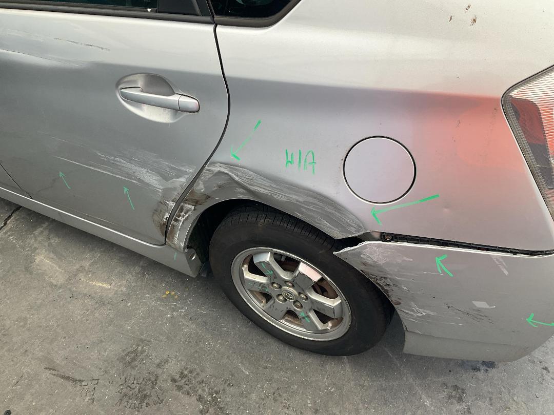 Photo '8' of Toyota Prius