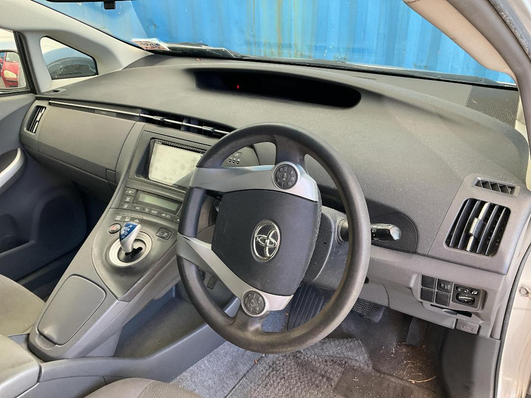 Photo '18' of Toyota Prius