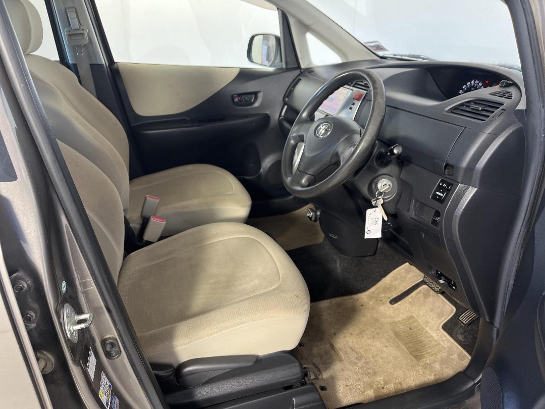 Photo '16' of Toyota Ractis