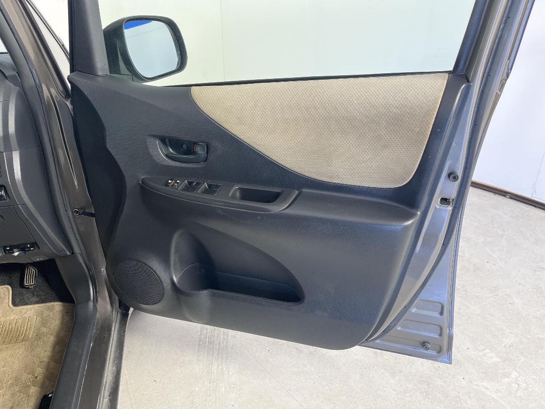 Photo '15' of Toyota Ractis