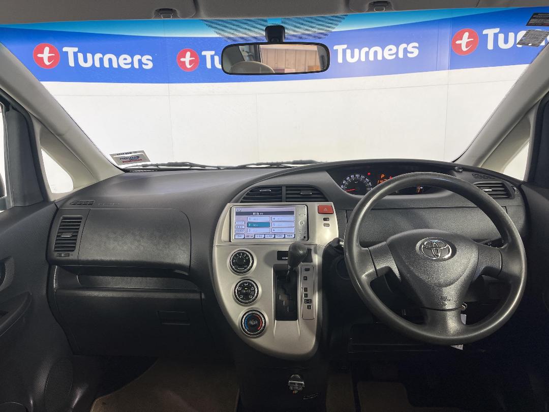 Photo '17' of Toyota Ractis