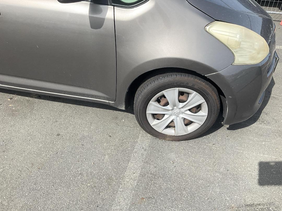 Photo '2' of Toyota Ractis