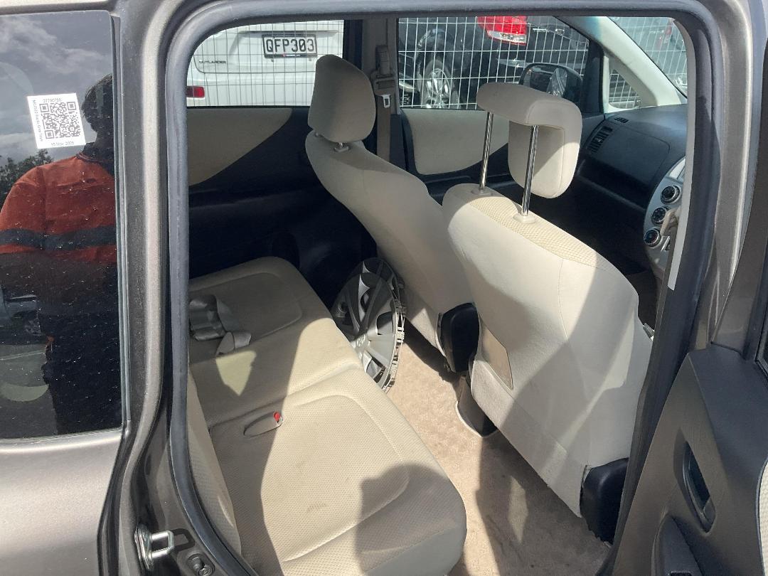 Photo '19' of Toyota Ractis