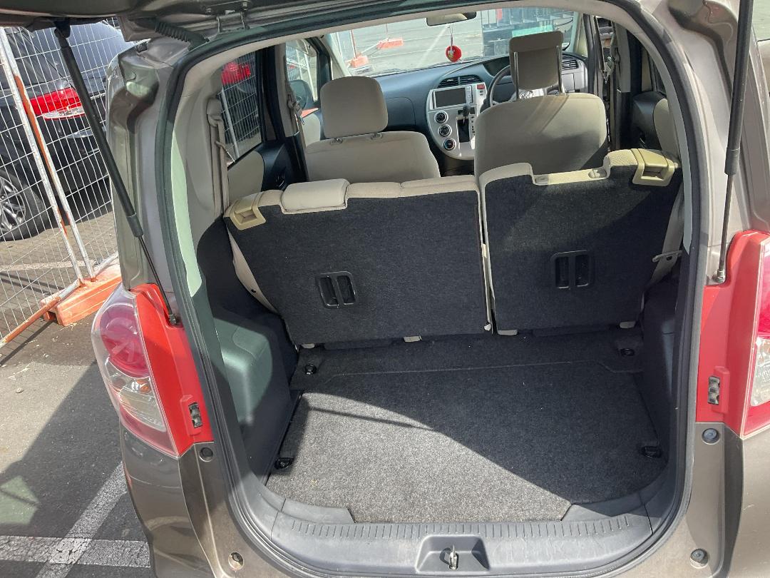 Photo '21' of Toyota Ractis