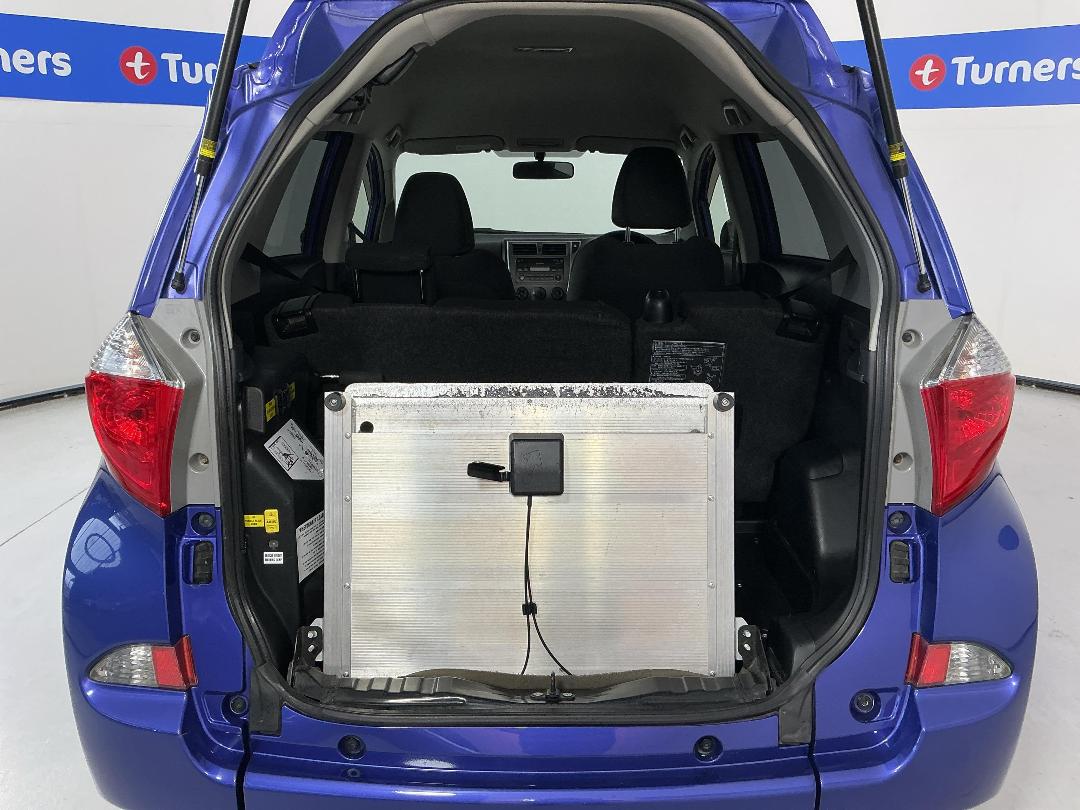 Photo '14' of Toyota Ractis