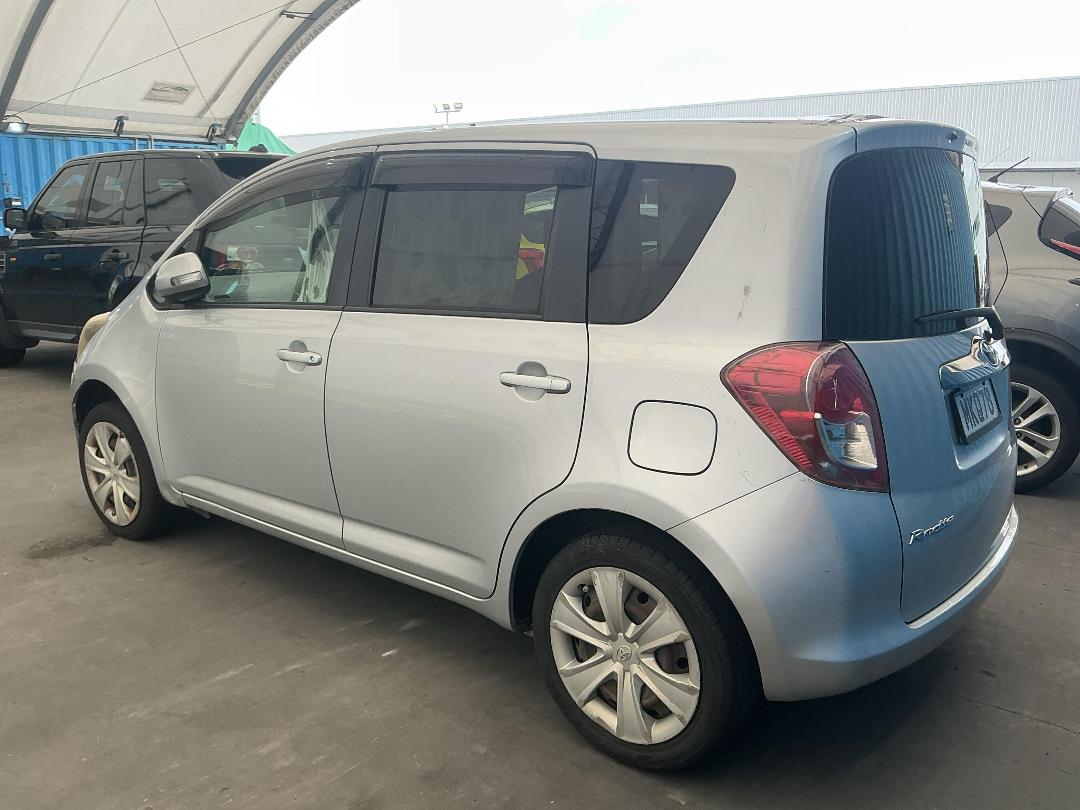 Photo '6' of Toyota Ractis Photo '6' of Toyota Ractis