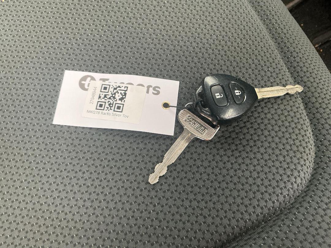 Photo '16' of Toyota Ractis Photo '16' of Toyota Ractis