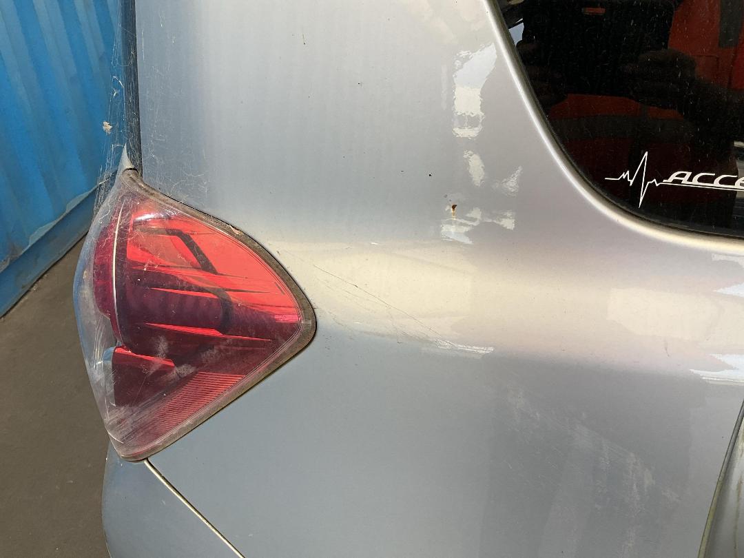 Photo '24' of Toyota Ractis