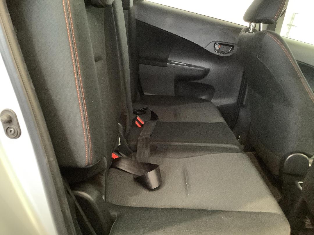 Photo '8' of Toyota Ractis