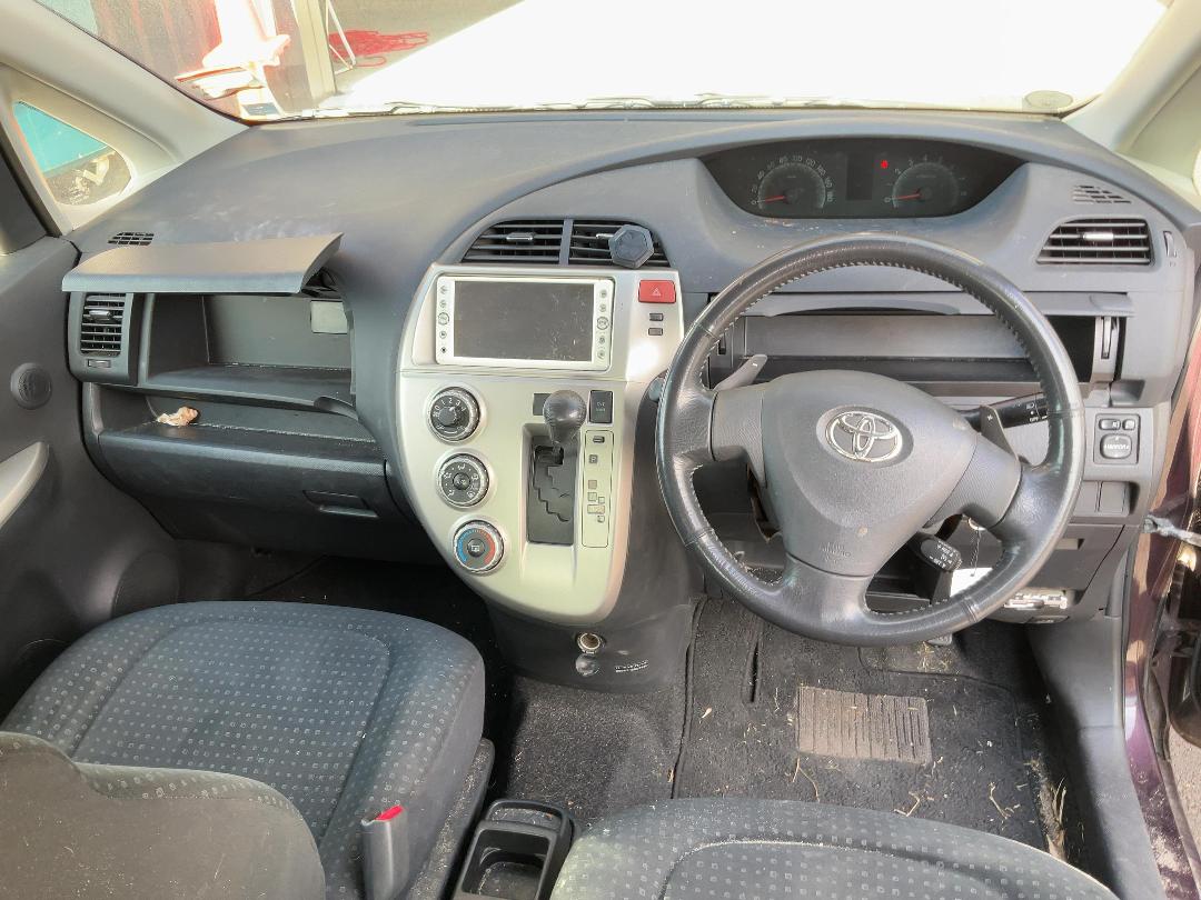 Photo '17' of Toyota Ractis