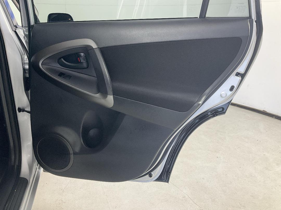 Photo '19' of Toyota Rav4 Photo '19' of Toyota Rav4