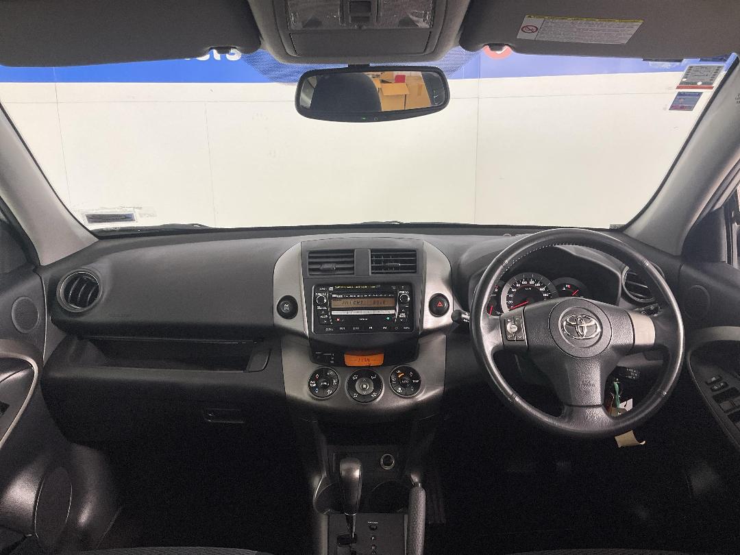 Photo '17' of Toyota Rav4 Photo '17' of Toyota Rav4