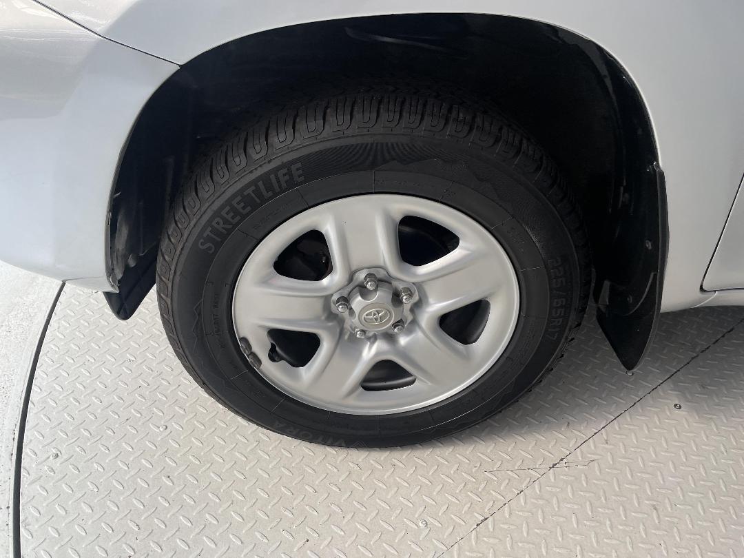 Photo '10' of Toyota Rav4 Photo '10' of Toyota Rav4